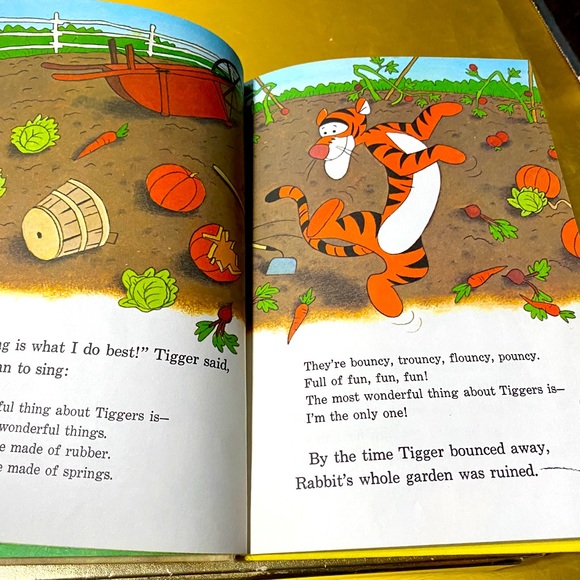 WALT DISNEY’S VTG 70’s WINNIE THE POOH AND TGGER TOO HARDCOVER STORY BOOK - Picture 8 of 14